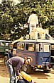 aufpacken, abpacken etc., manchmal recht nervig_hier: zwischen Pto. Ayacucho und San Fernando de Atabapo_ Jochen_VENEZUELA 1984