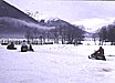  ... sicherheitshalber habe ich mich mit anderen zusammen- geschlossen ... bei der Motorschlittenfahrt durch den 'PARQUE NACIONAL TIERRA del FUEGO' (Nationalpark FEUERLAND)_ARGENTINA 1986_Jochen A. H�bener